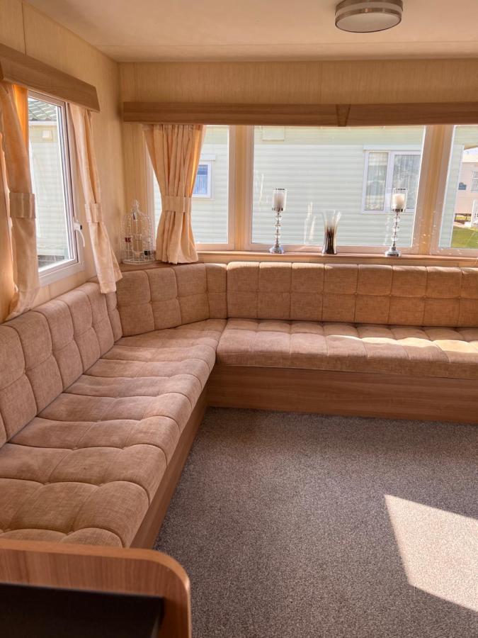 Evans Whitehouse Caravan Towyn Hotel Abergele Exterior photo
