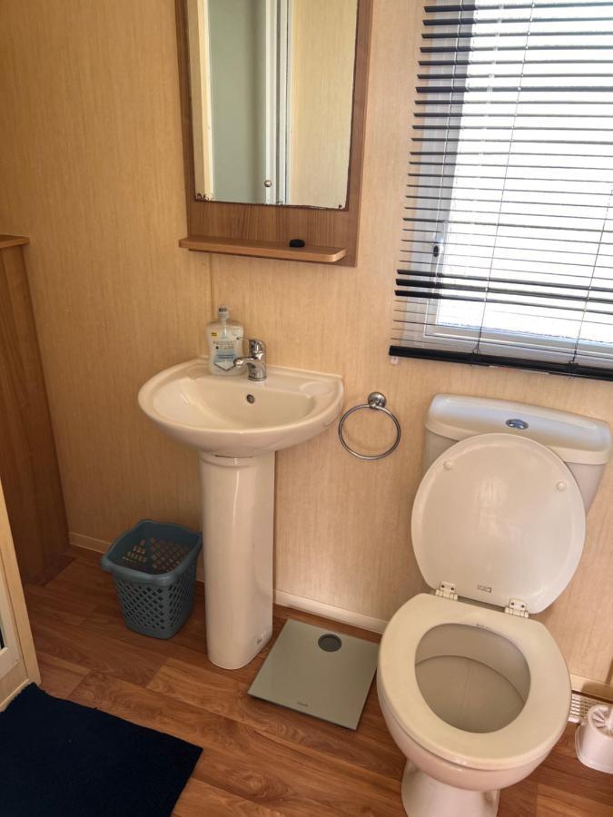 Evans Whitehouse Caravan Towyn Hotel Abergele Exterior photo